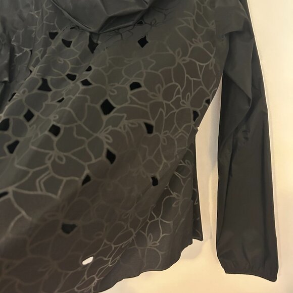 NWOT lululemon Fabled Forest Jacket/ Windbreaker/ Raincoat - Picture 6 of 8